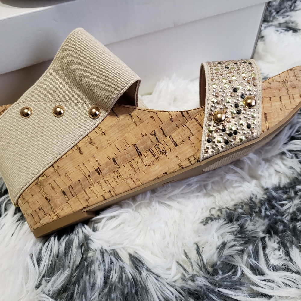 Sandals - Picture 3 of 4
